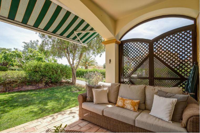 2Bedroom Bungalow Heated Shared Pool ,Near Carvoeiro And Ferrugudo Dış mekan fotoğraf