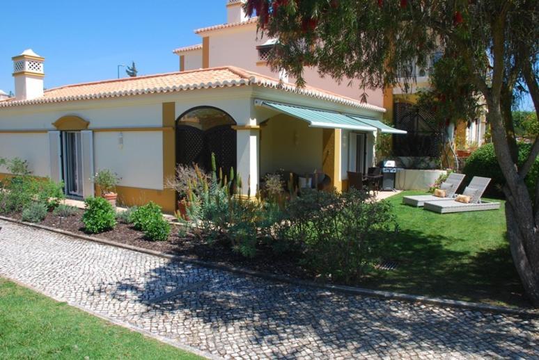 2Bedroom Bungalow Heated Shared Pool ,Near Carvoeiro And Ferrugudo Dış mekan fotoğraf